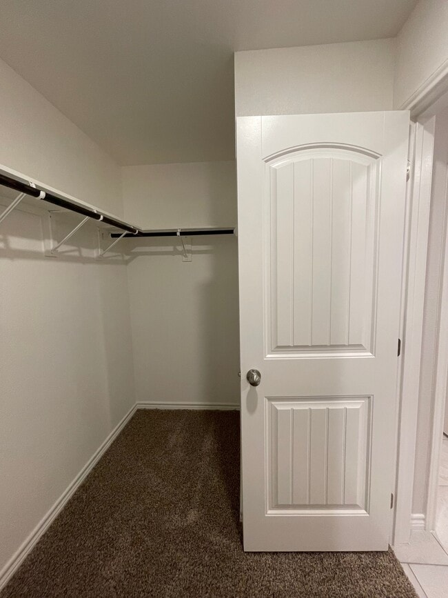 Building Photo - 7905 Schades Way