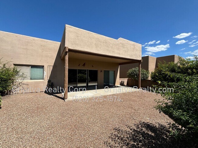 Building Photo - Beautiful 2 BD 2 BA House in the Springs in Green Valley - GVR Included!