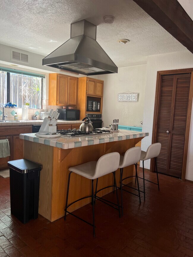 Building Photo - 3105 Camino Caballete NW
