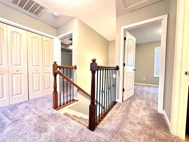 Building Photo - 1192 Meachem Dr