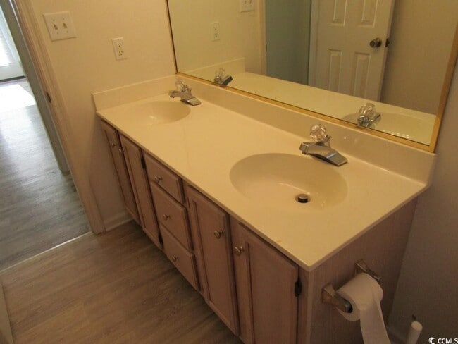 Building Photo - 4483 Baker St