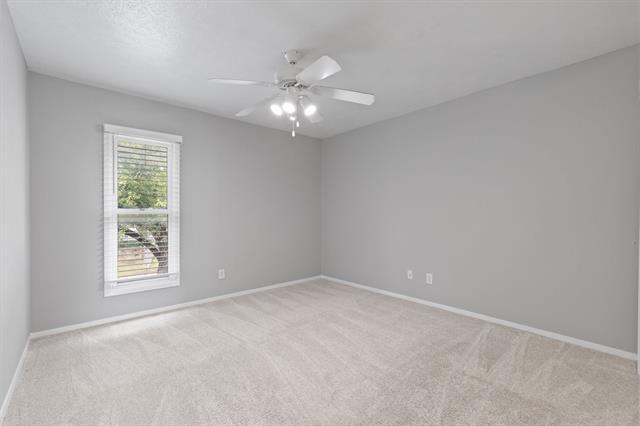 Building Photo - 5928 Sandhurst Ln