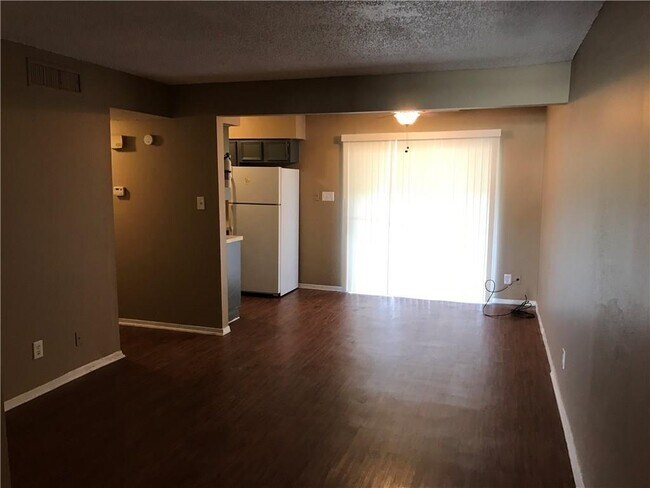 Building Photo - 2705 Windswept Cove