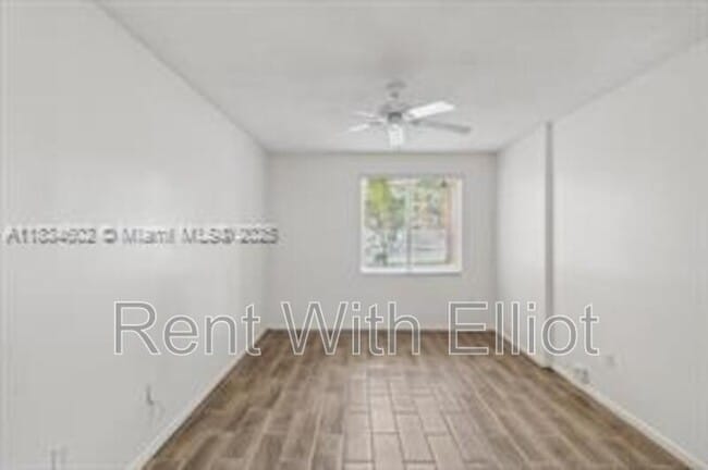 Building Photo - 6952 SW 39th St