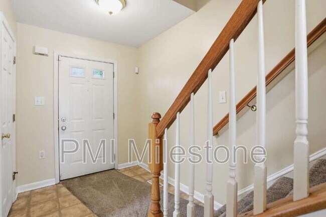 Building Photo - 24 Mabel Ln