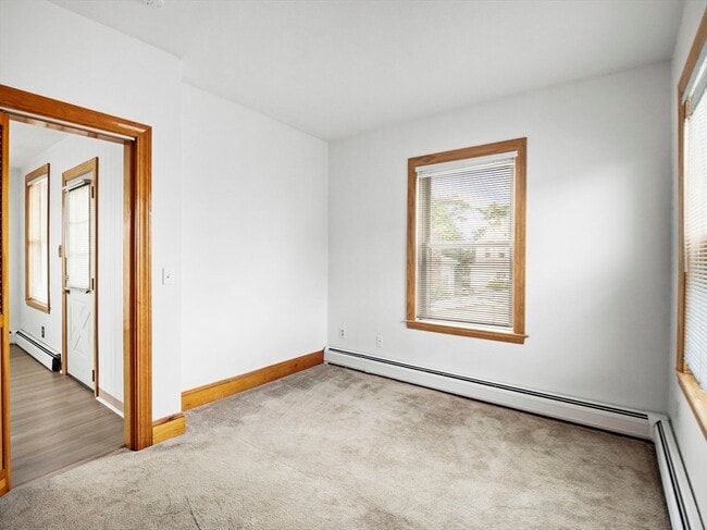 Building Photo - 69 Stowers St