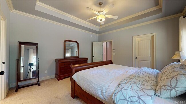 Building Photo - 9131 Thetford Way