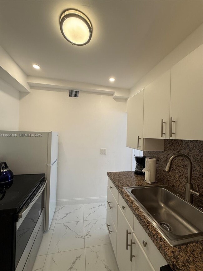 Building Photo - 1542 Jefferson Ave