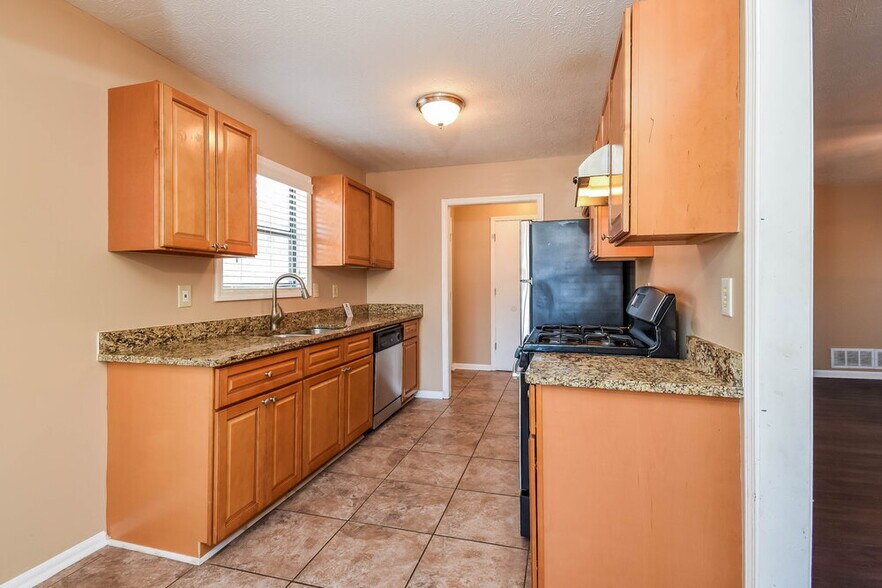 Building Photo - 2990 Fetlock Dr SW