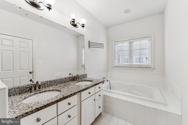 Building Photo - 8915 Amelung St