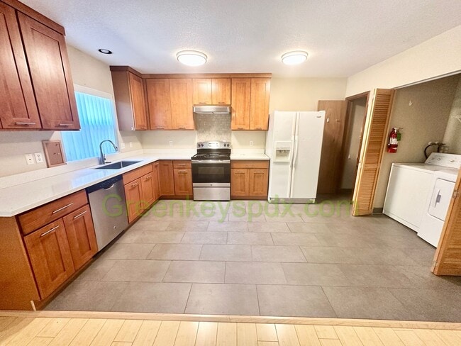 Building Photo - Gorgeous two bedroom in St. John’s!
