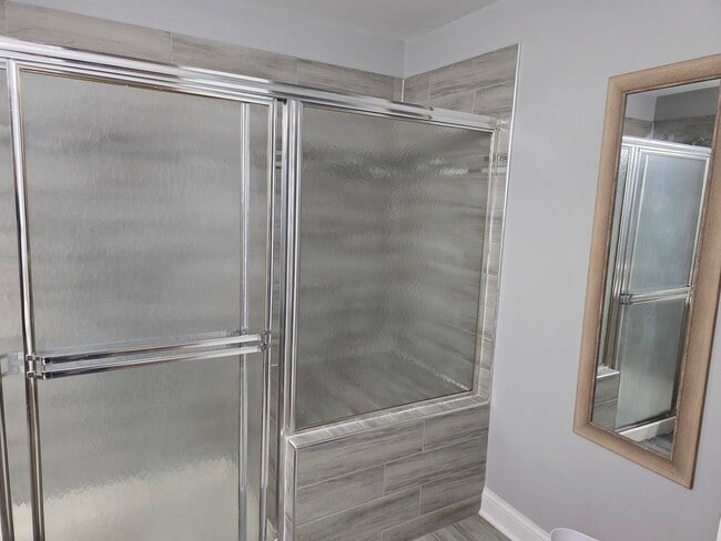 Building Photo - 1545 Thornfield Ln