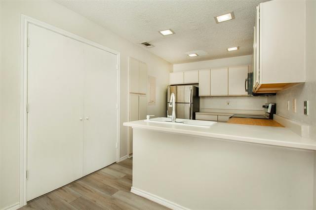Building Photo - 4242 N Capistrano Dr