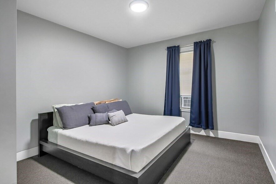 Building Photo - 234 Mechanic St