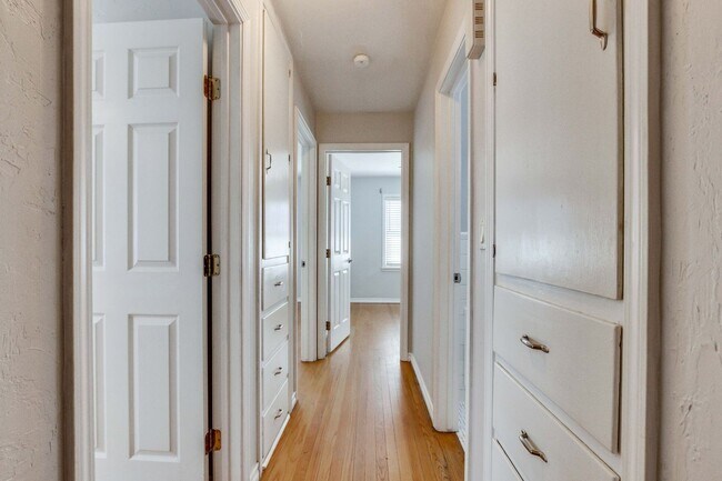 Building Photo - Charming 4-Bedroom Home in The Village – U...