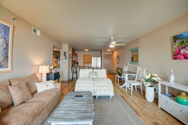 Building Photo - OCEAN FRONT *Off Season Rental* October 1s...