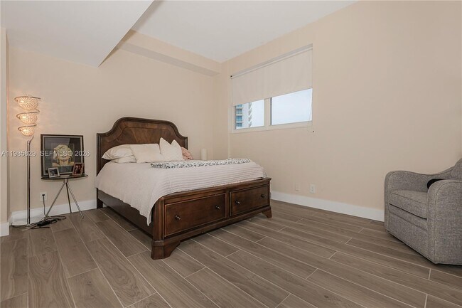 Building Photo - 3001 S Ocean Dr