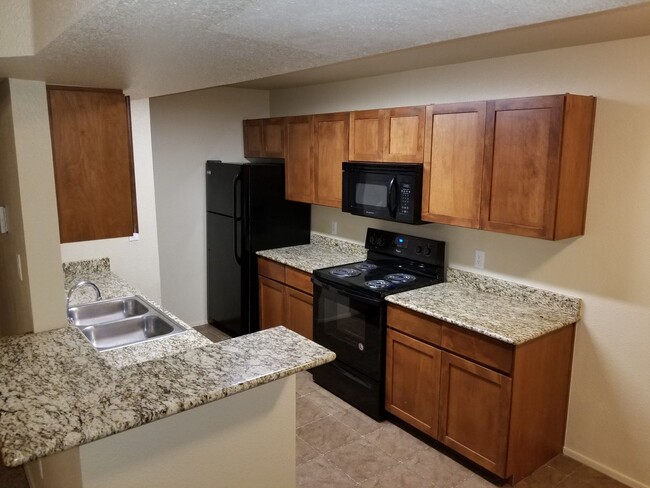 Building Photo - Upgraded West-Flagstaff Condo in the Arbor...