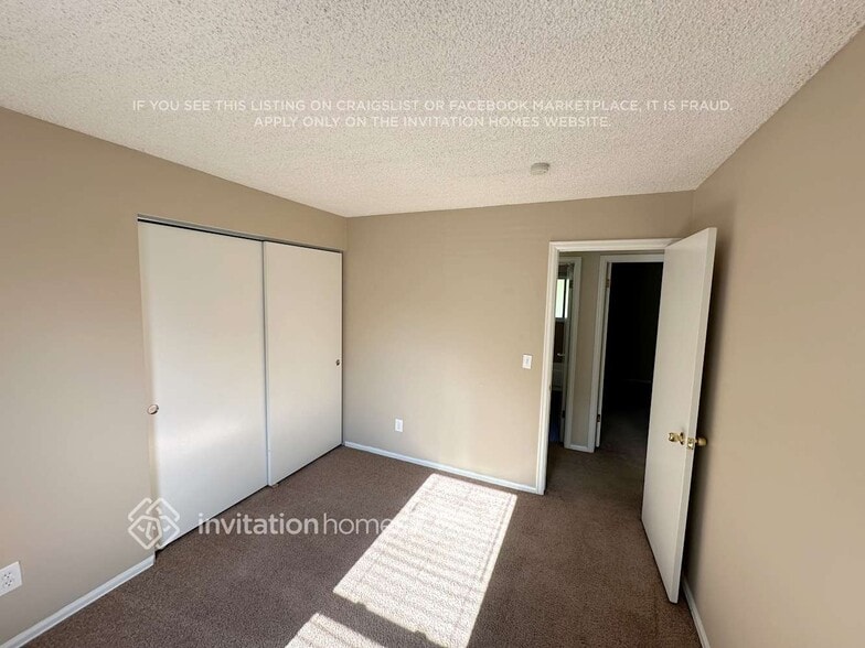 Building Photo - 9954 Columbine St