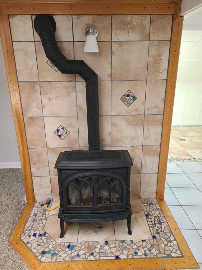 Building Photo - Ennis Properties