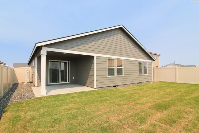 Building Photo - 4 Bed/2 Bath Home in West Pasco