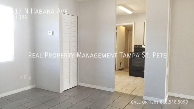 Building Photo - 4517 N Habana Ave