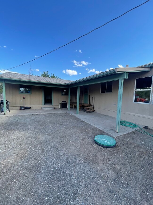 Building Photo - 488 Mountain Shadows Rd