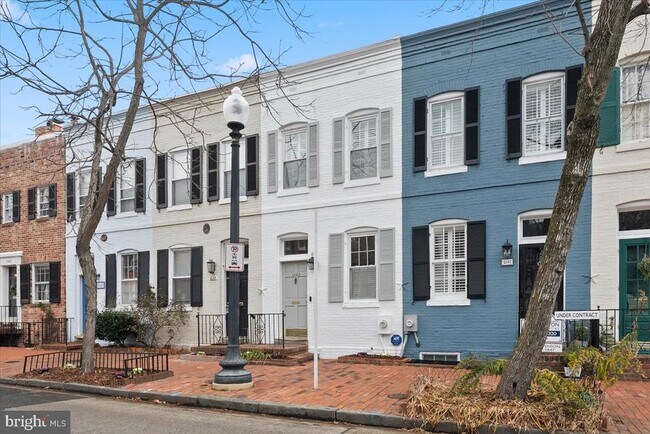 Building Photo - 1343 28th St NW