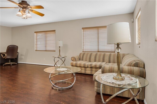 Building Photo - 3069 Regal Cove St