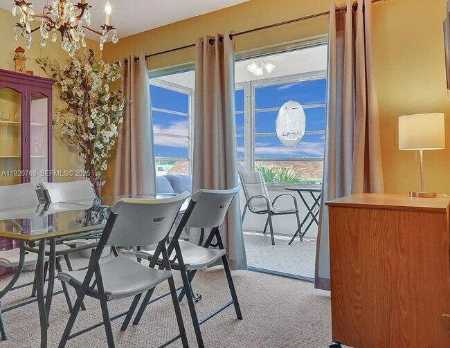 Building Photo - 4047 NW 16th St