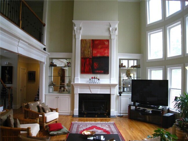 Building Photo - 9858 Talisman Dr