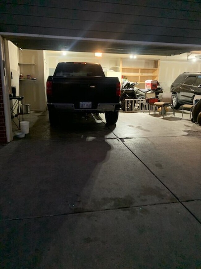 Building Photo - 2816 W 25th St N