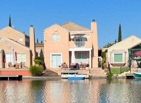 Building Photo - 3 br, 3 bath House - 9171 E Laguna Way