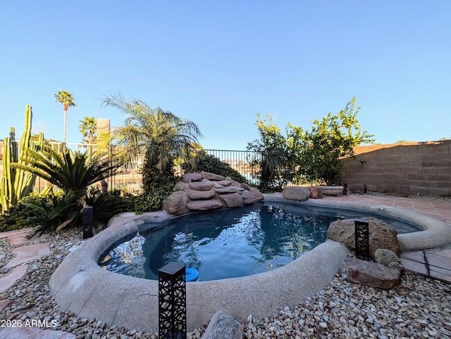 Building Photo - 11134 W Windsor Ave