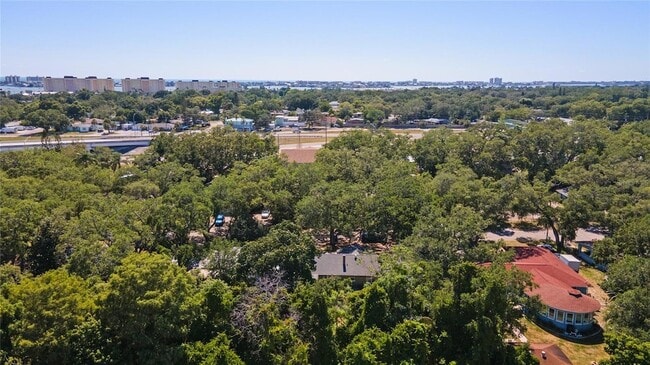 Building Photo - 4939 Woodland Dr