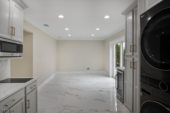 Building Photo - 46 Fordham Trail