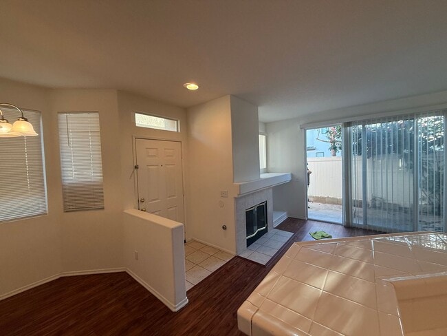Building Photo - 3 Bedroom Condo- Aliso Viejo