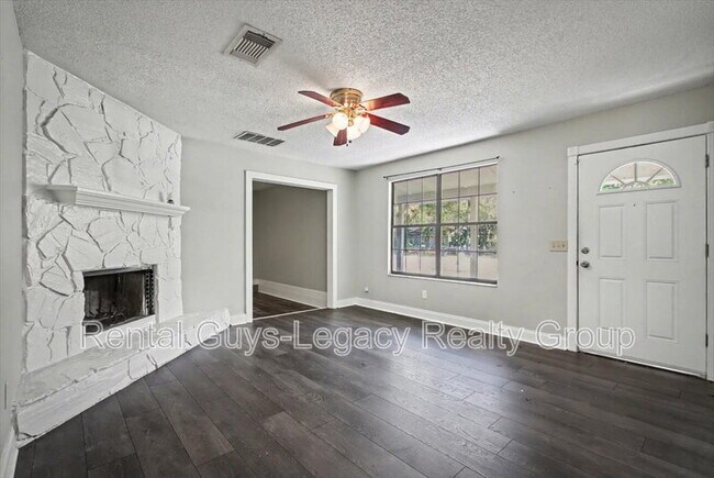 Building Photo - 2120 Blair Rd