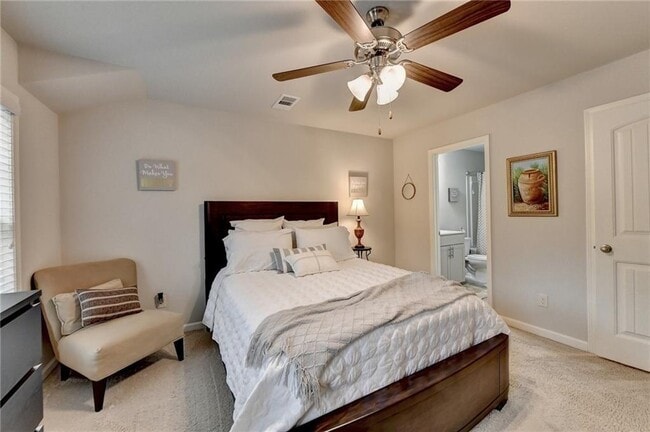 Building Photo - 2185 Mission View Dr NW