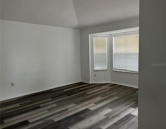 Building Photo - 3335 La Salle Ave