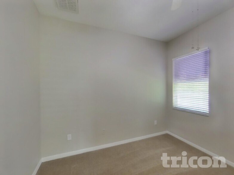 Building Photo - 14881 Edgemere Dr