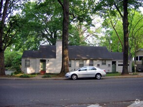 Building Photo - 809 Oxmoor Rd