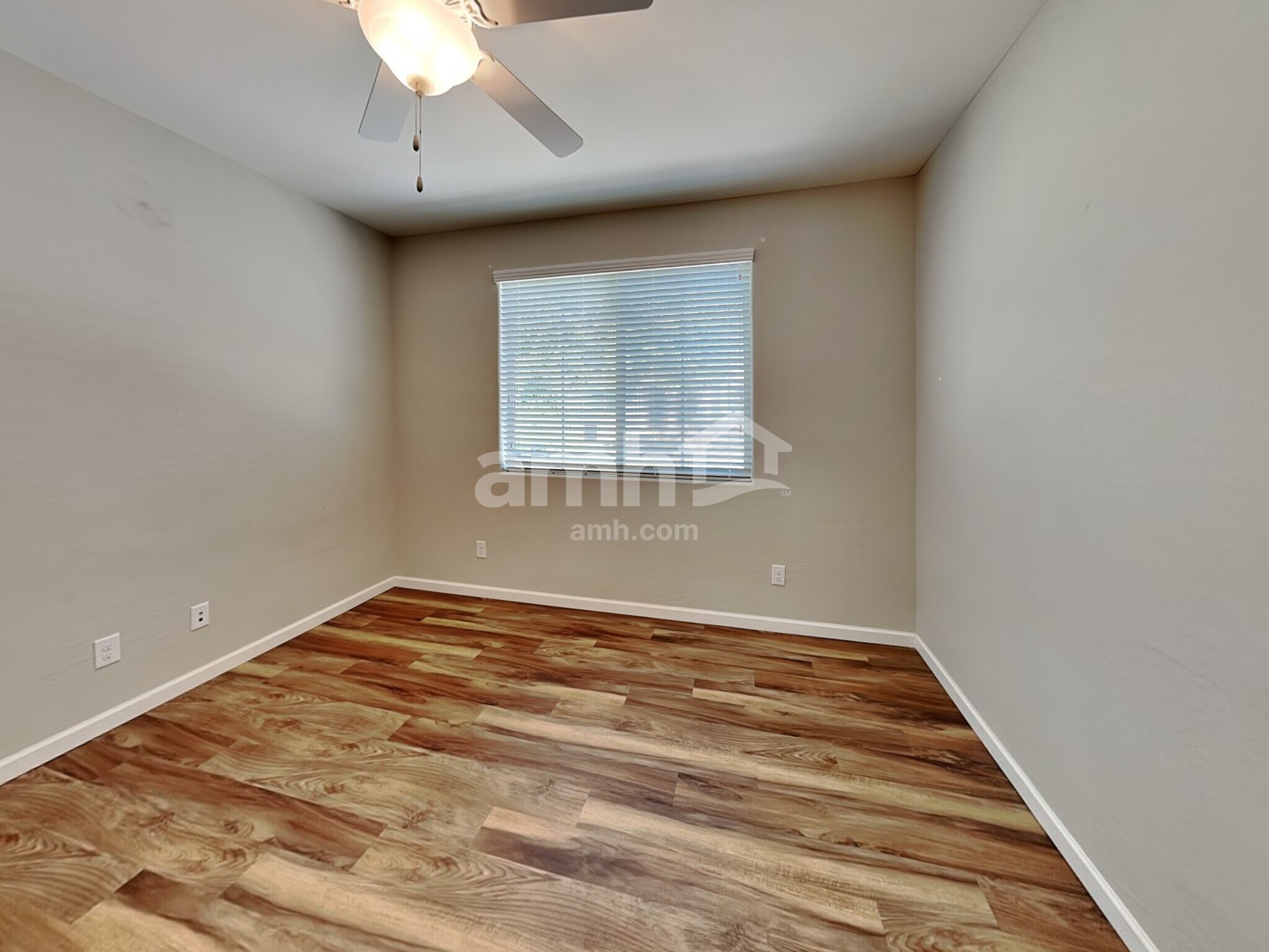 Building Photo - 20697 W Stone Hill Rd