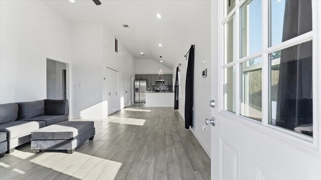 Building Photo - 1428 Rd 5607