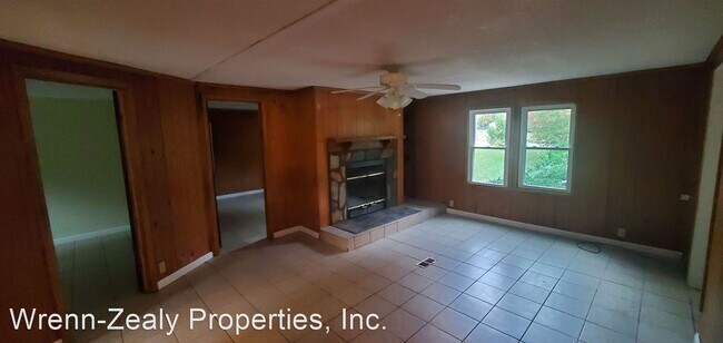 Building Photo - 2 br, 1 bath House - 205 Lake Drive