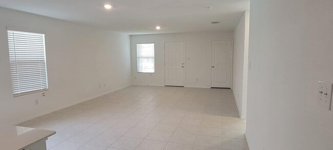 Building Photo - 3476 Mildren Bnd