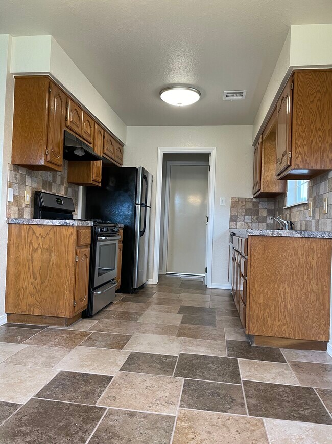 Building Photo - 9457 Magnolia Wood Dr