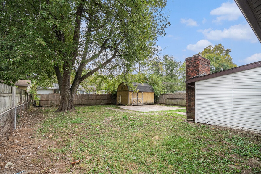 Building Photo - 126 Saint Robert Dr