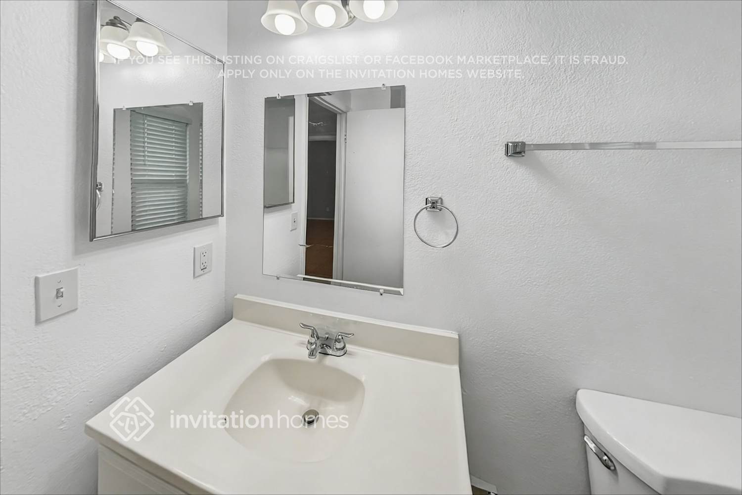 Building Photo - 4777 W Tonto Dr