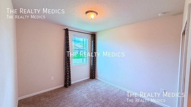 Building Photo - 702 Alta Vista Ct